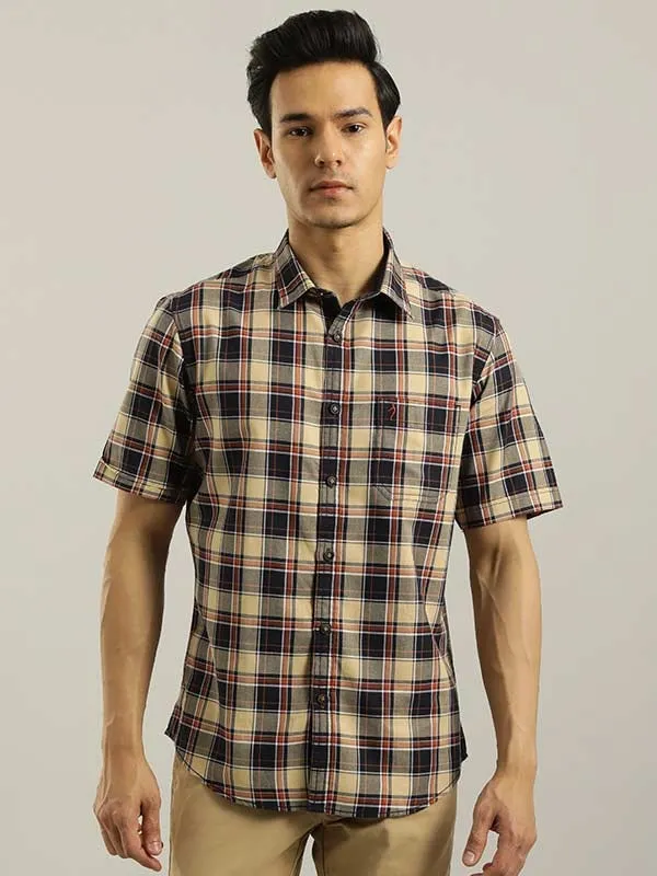 Men Checked Half Sleeve Cotton Blend Shirt