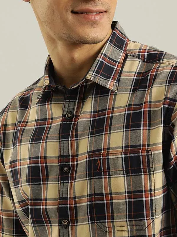 Men Checked Half Sleeve Cotton Blend Shirt