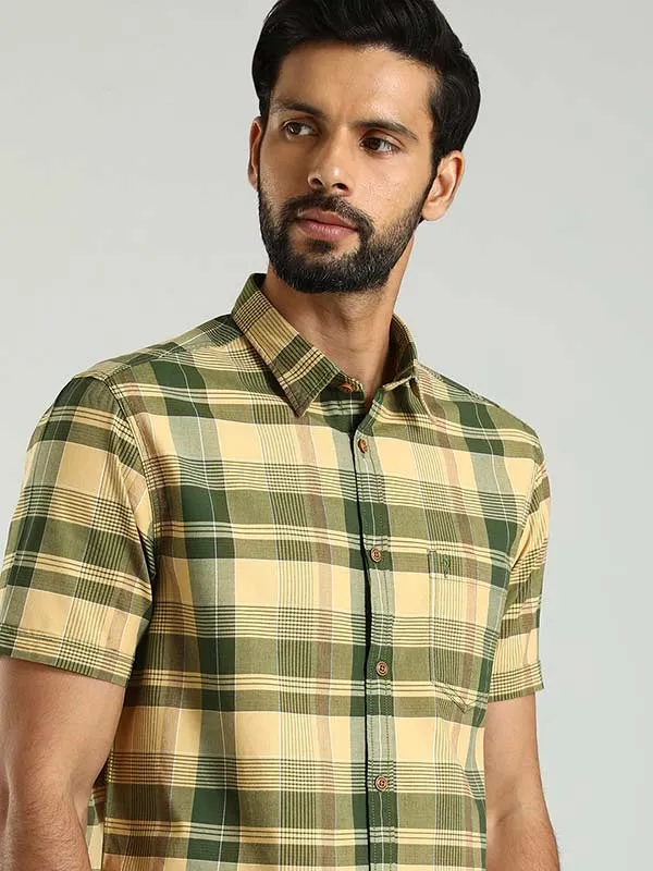 Men Checked Half Sleeve Cotton Shirt