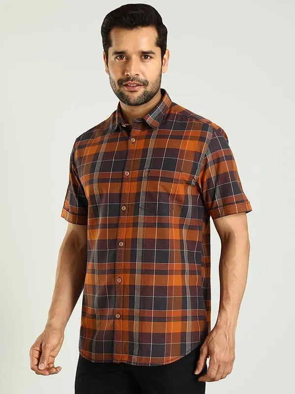 Men Checked Half Sleeve Cotton Shirt