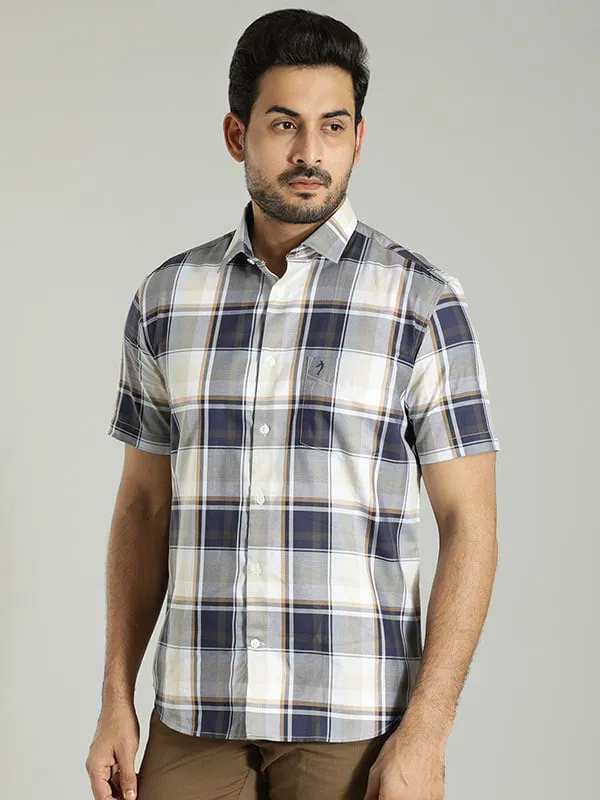 Men Checked Half Sleeve Cotton Shirt