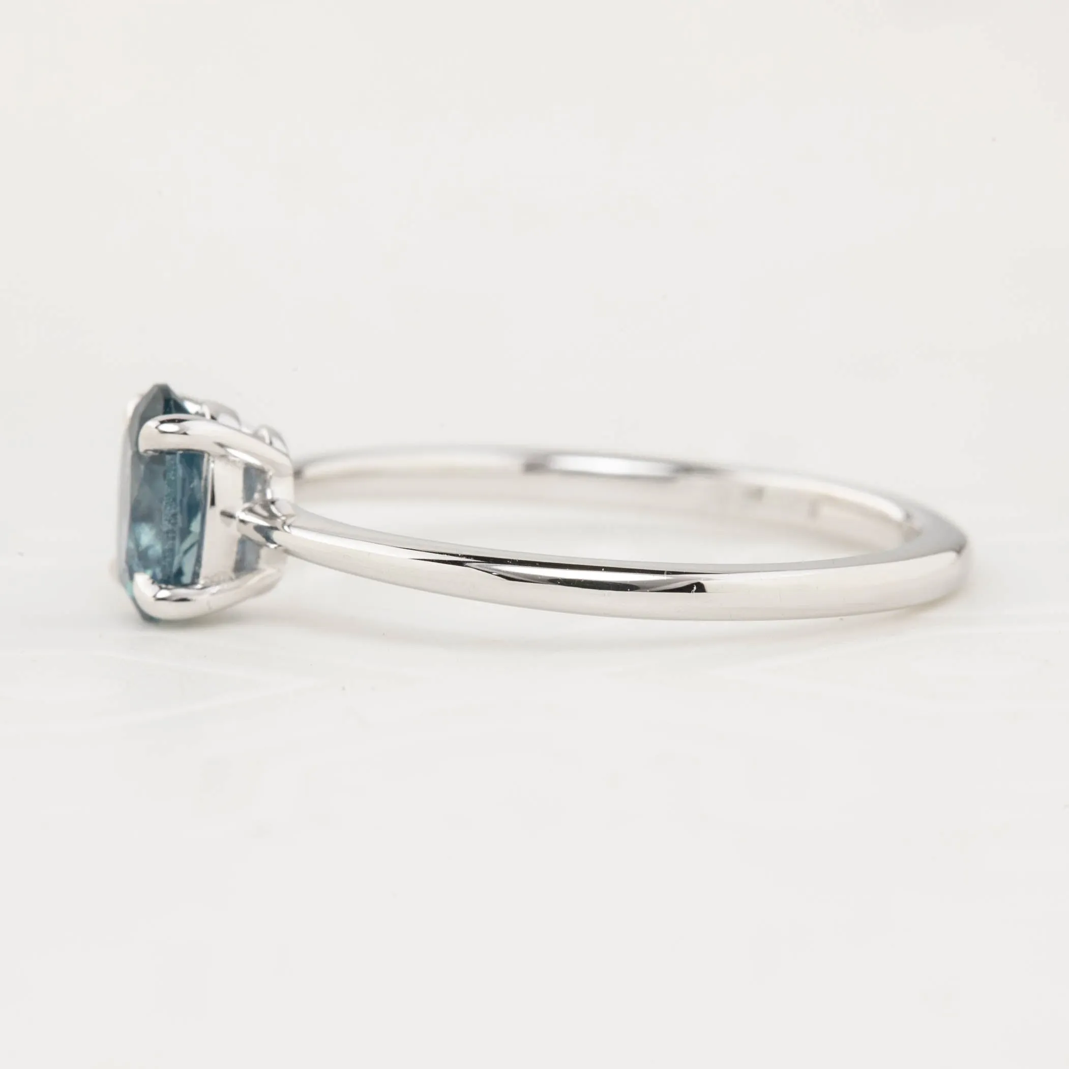 Nina Ring - 6.5x4.5mm 0.75ct Blue Montana Sapphire, 14k White Gold