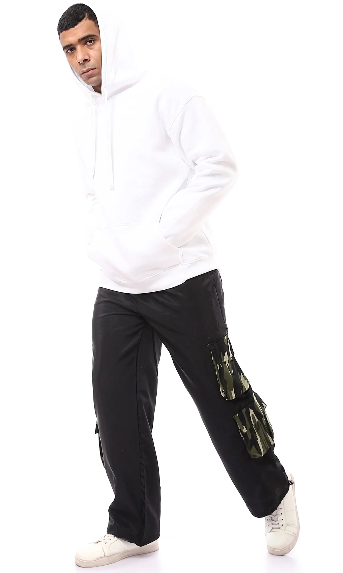 O174052 Black Waterproof Cargo Pants With Camouflage Pockets