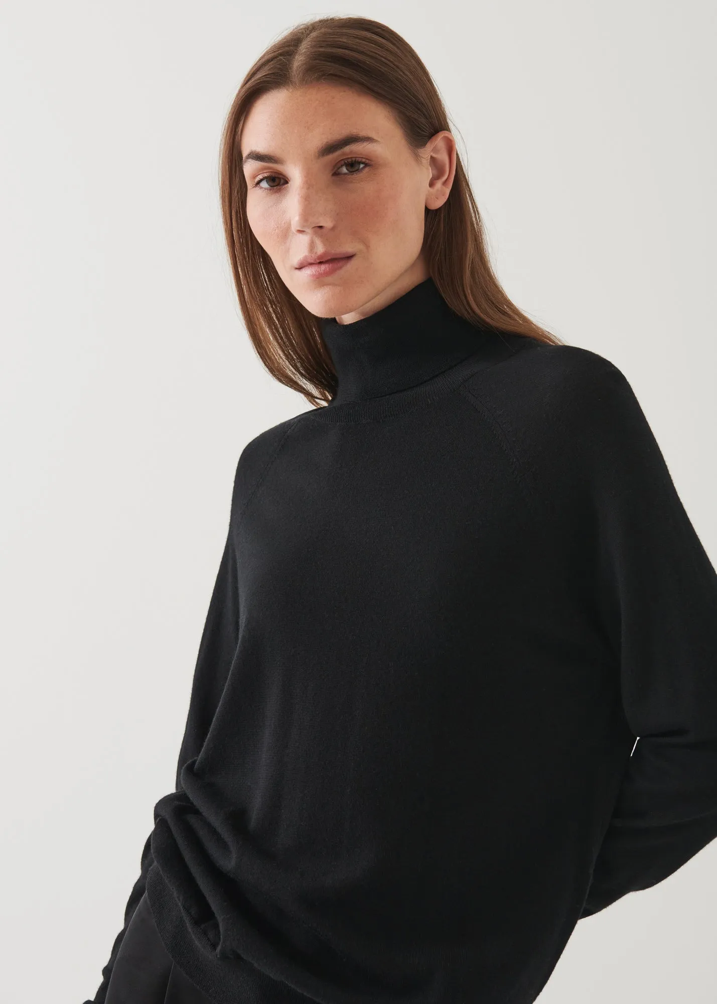 SUPERFINE MERINO BOYFRIEND TURTLENECK