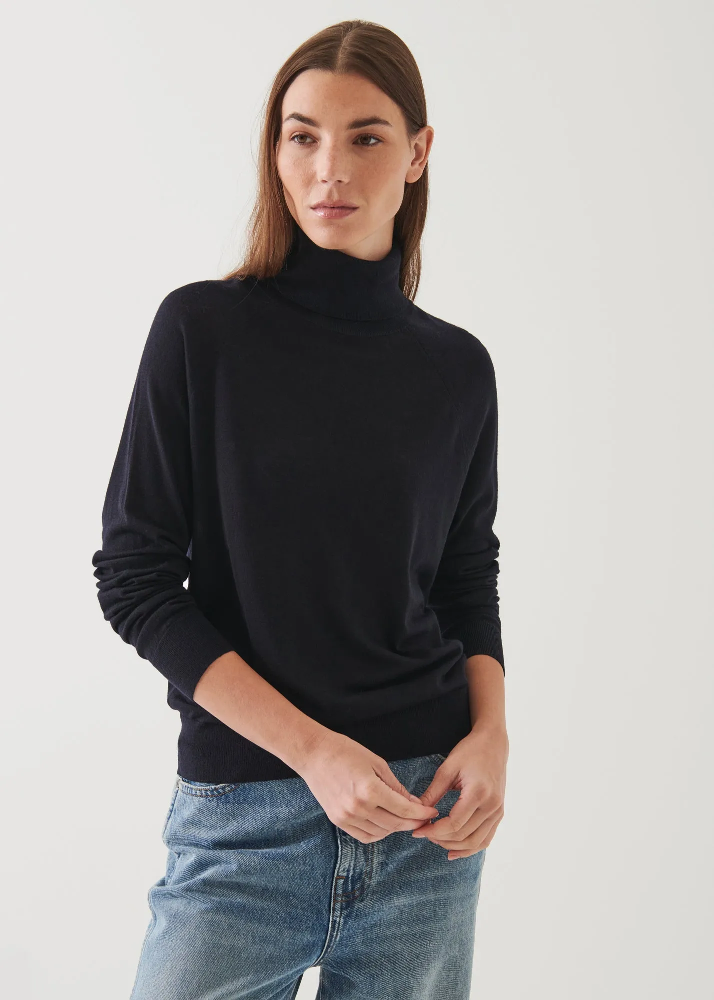 SUPERFINE MERINO BOYFRIEND TURTLENECK